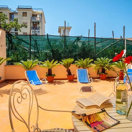 Bright House Apartment Sorrento Exterior foto