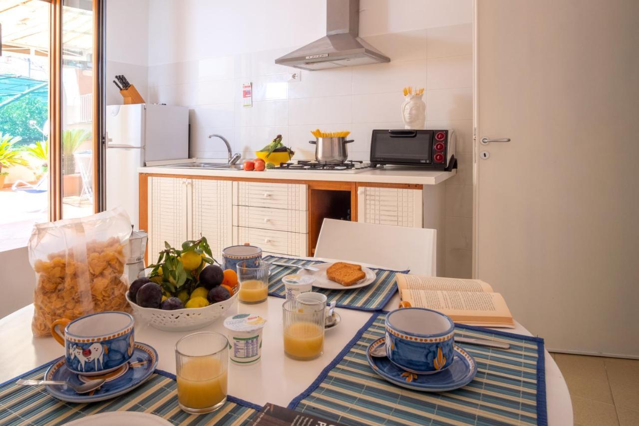 Bright House Apartment Sorrento Exterior foto